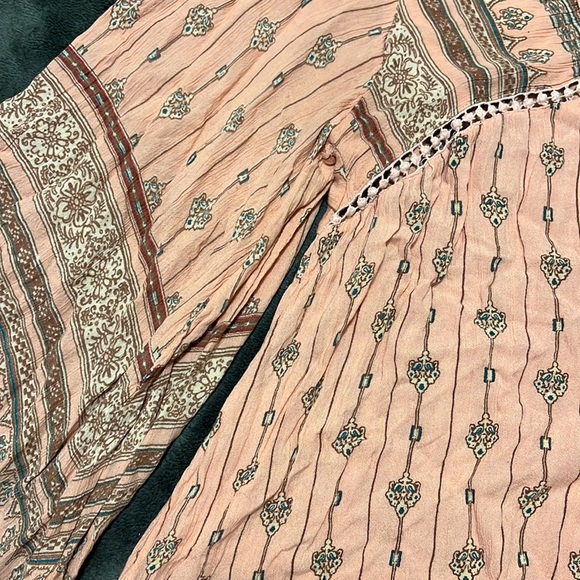 Pink hippy style flowy shirt - Picture 4 of 5